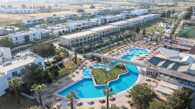 Hotel Akti Coast Club