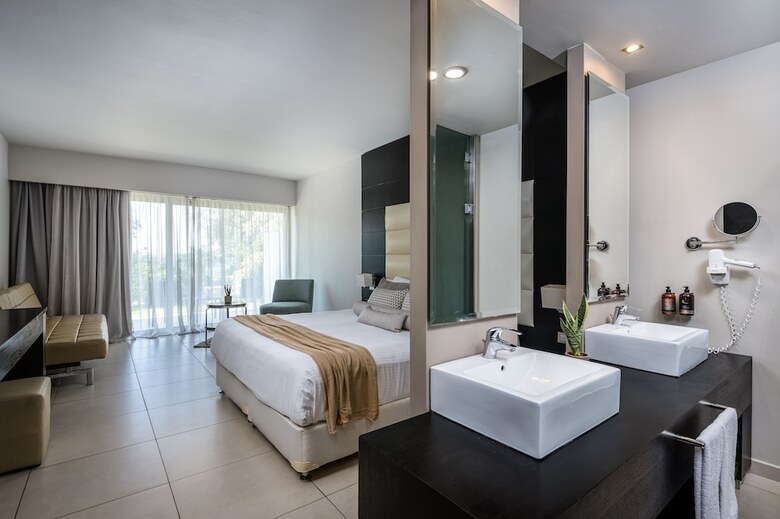 Hotel Akti Coast Club