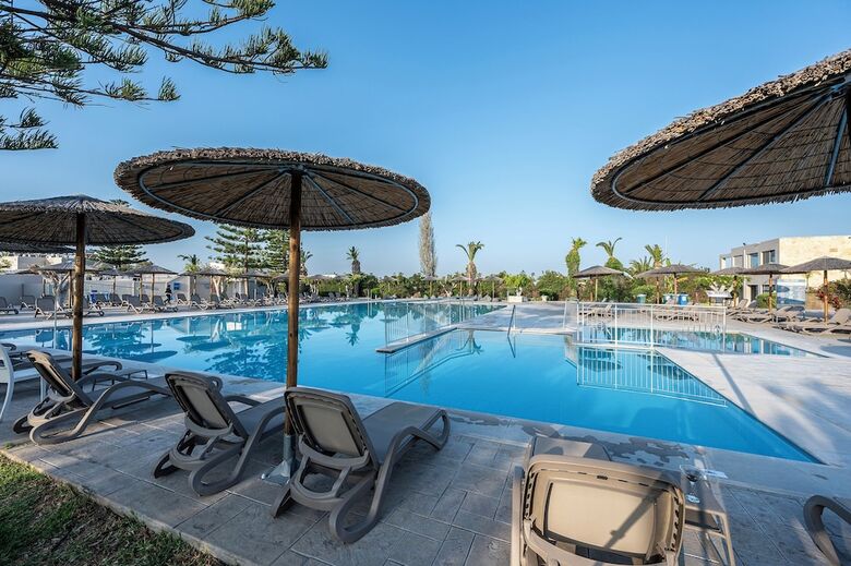 Hotel Akti Coast Club