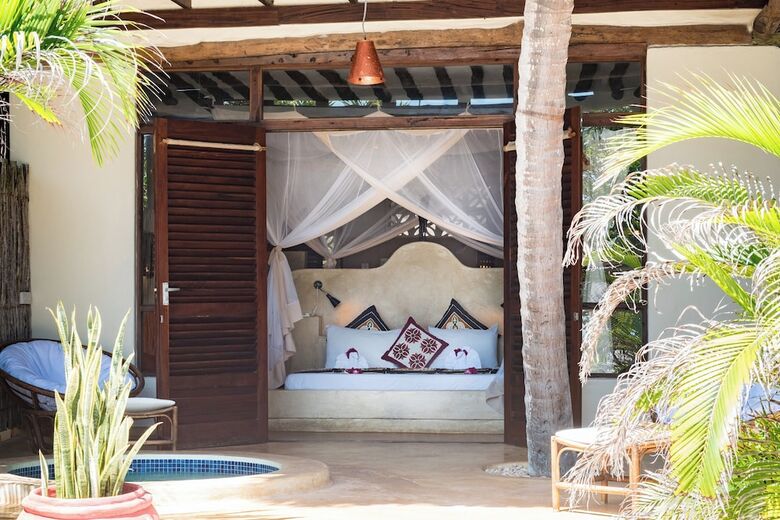 Sunshine Azure Zanzibar Beach Hotel