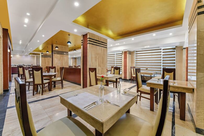Aura Inn Tiba Pyramids Hotel