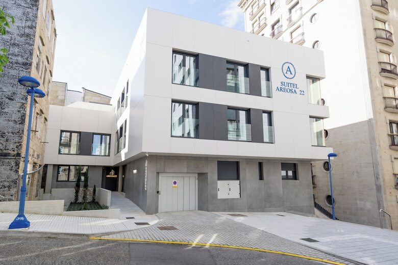 Aparthotel C�es Luxury Suitel Areosa