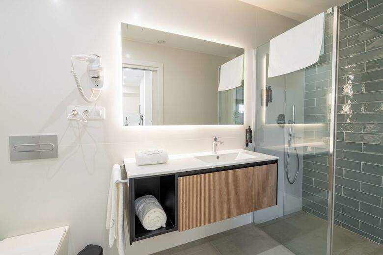 Aparthotel C�es Luxury Suitel Areosa