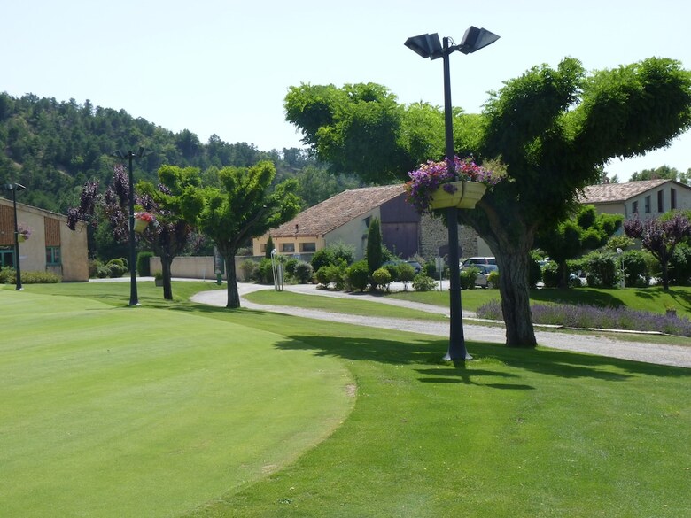 Hotel Golf Resort De Digne By Adonis