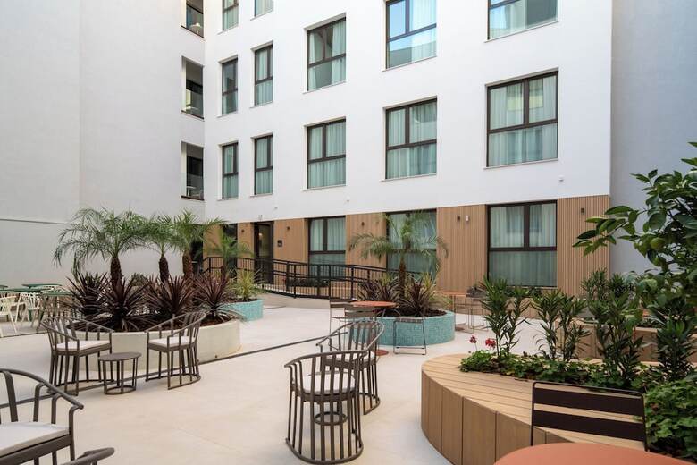 Hotel L�bere Seville Plaza Nueva