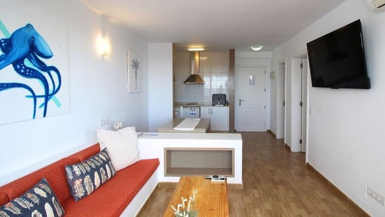 Hotel Neptuno Suites - Only Adults