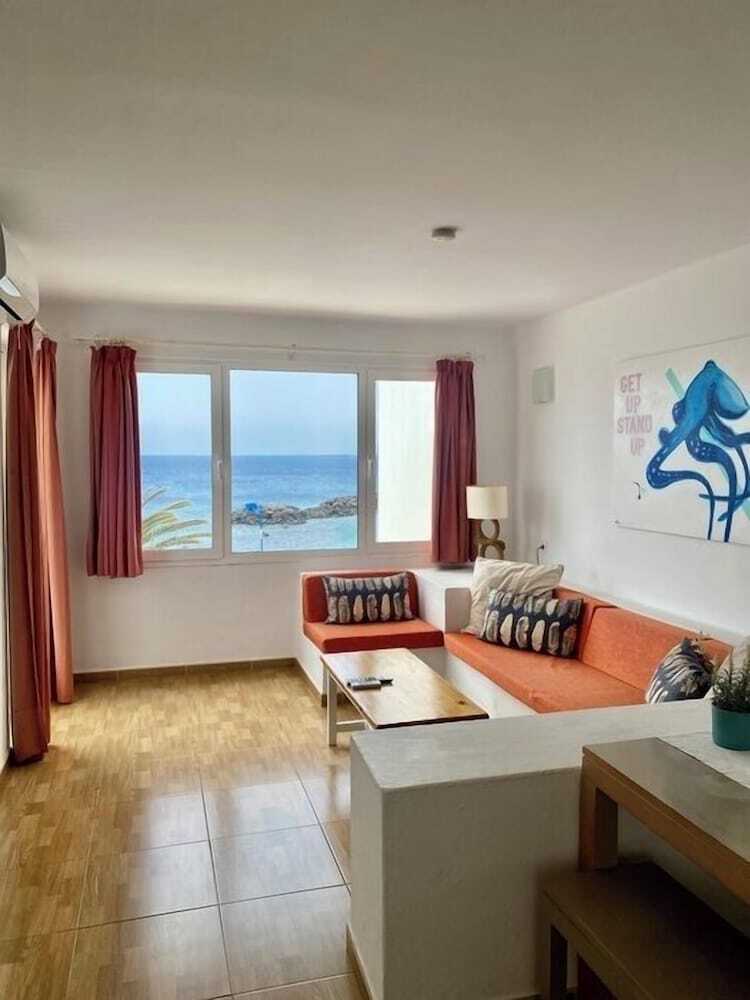 Hotel Neptuno Suites - Only Adults