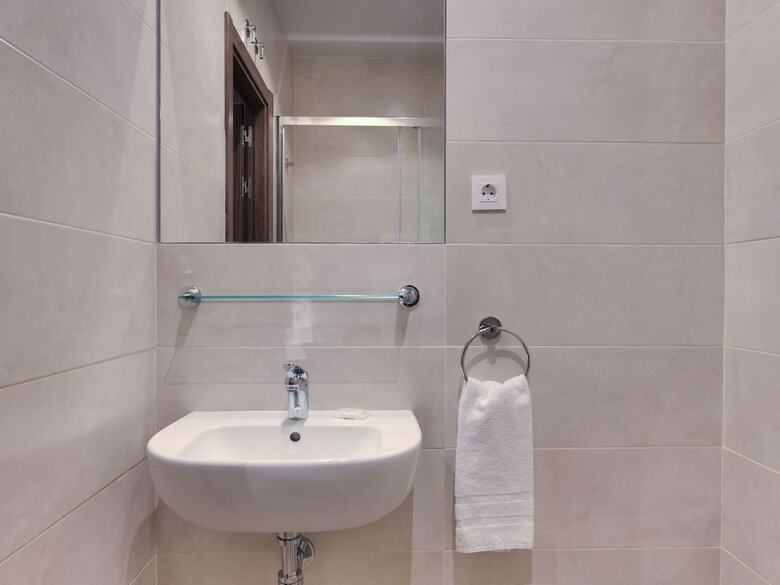 Hostal Livensa Living Studios Malaga Feria