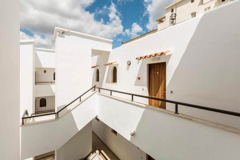 Aparthotel Bella Maria Apartments & Pool Club