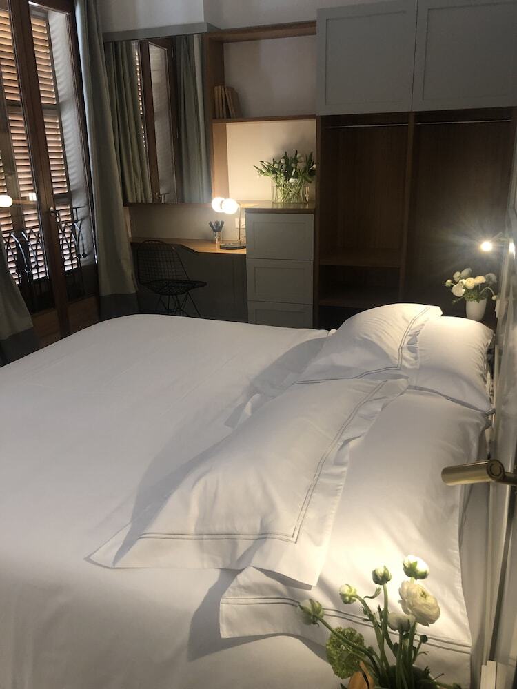 Hotel Vila Damunt Suites