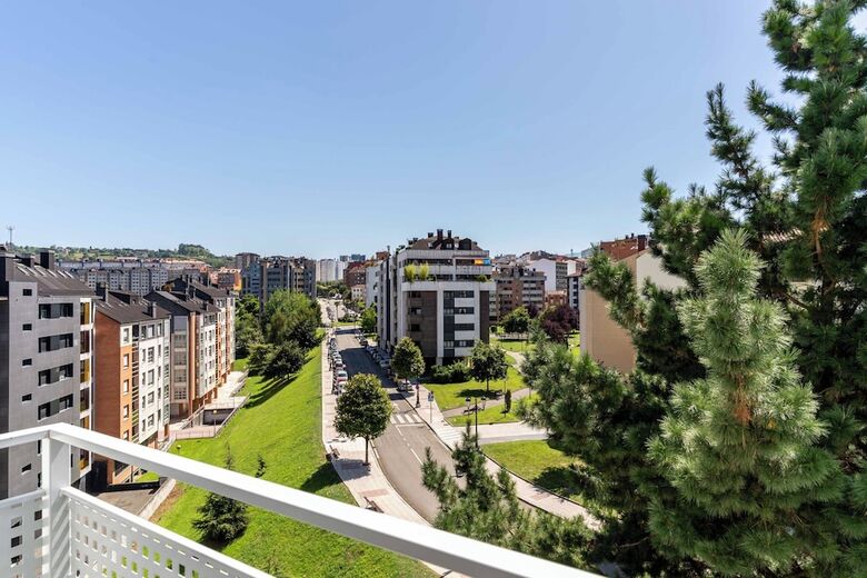 Aparthotel Limehome Oviedo Calle Postigo Bajo