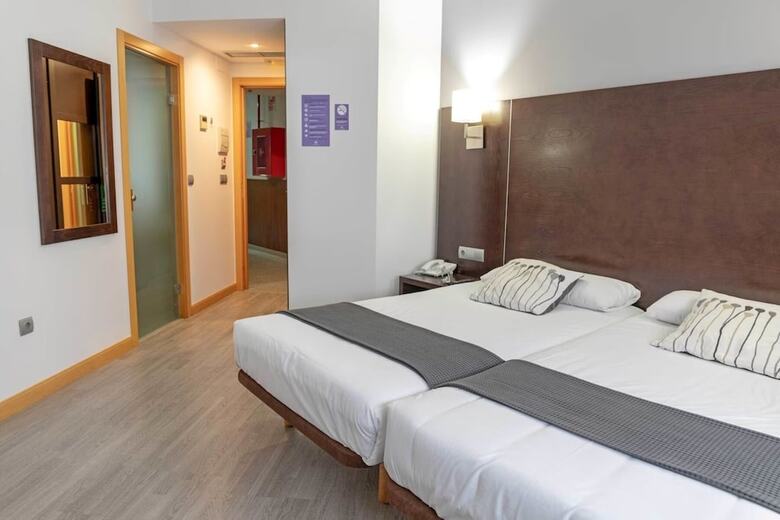 Hotel Carde�a By Gaiarooms