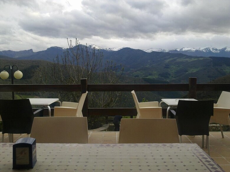 Aparthotel Viviendas Rurales Pe�a Sagra