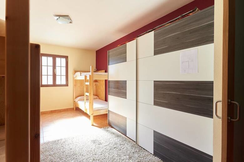 Hostal Alojamientos Ac� Y All� - Hostel