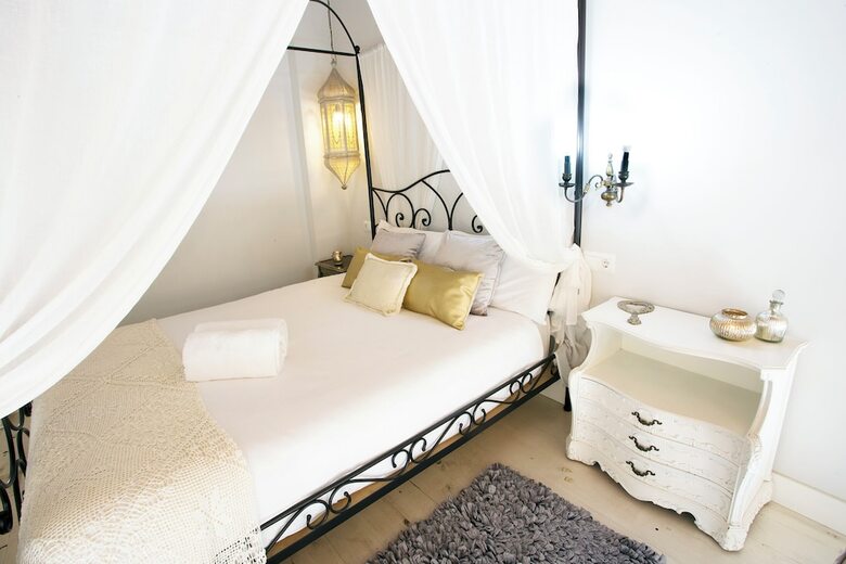Aparthotel Graffiti Suites M�laga