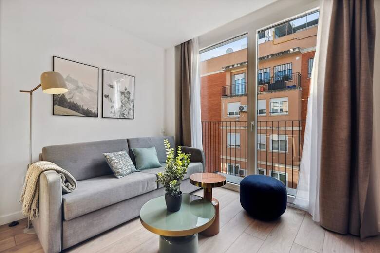 Aparthotel Limehome Valencia Carrer Del Pare Palau