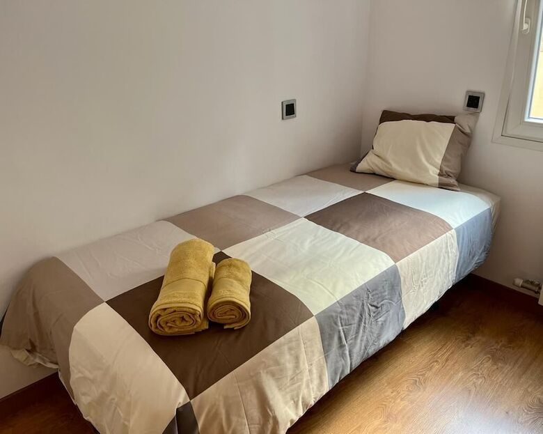 Amplio Apartamento Cerca Fira Y Centro