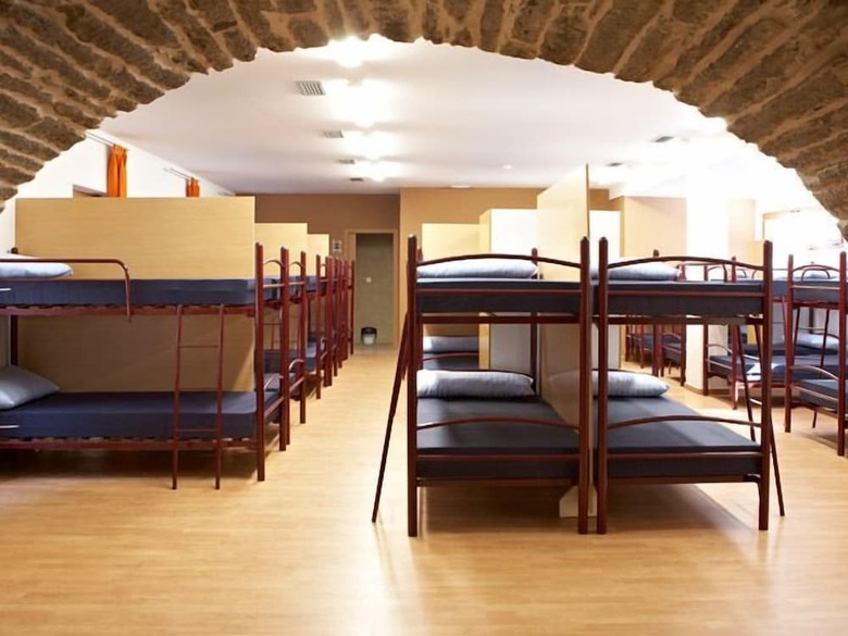 Hostal Albergue Monasterio De La Magdalena - Hostel