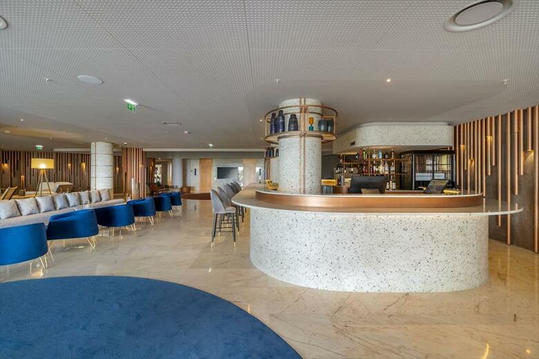Hotel Next By Savoy Signature