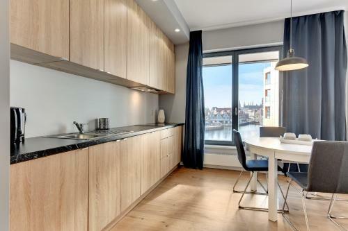 Riverside Apartments-apartinfo