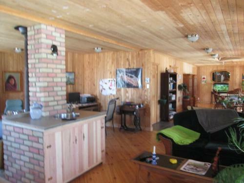 G�te La Maison Chez J.p. Bed And Breakfast