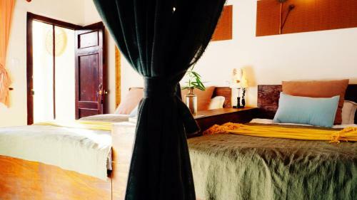 Hostal Shaxi Miss May Hotel