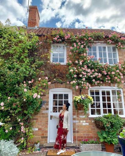 The Country Cottage Hotel