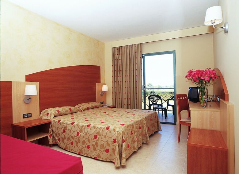 Hotel California Palace