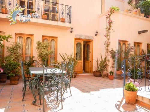 Hotel Tierra De Sol Y Luna