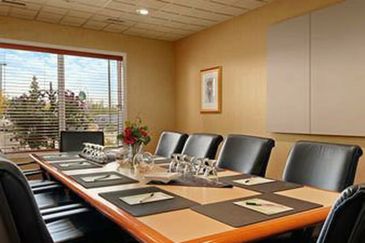 Hotel Wingate By Wyndham - Edmonton West