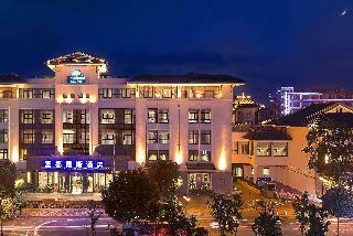 Days Hotel & Suites Fudu