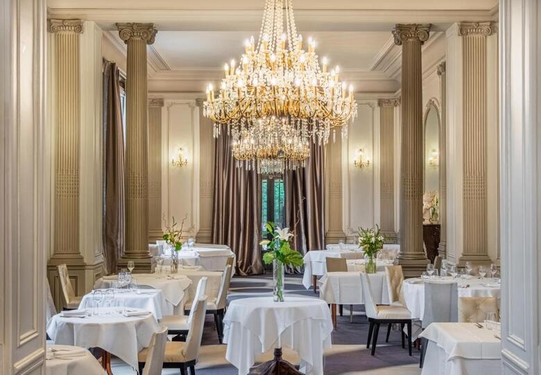 Inter-hotel Le Chateau Des Reynats