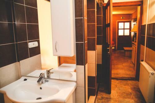 Hostal Borosty�nkert �tterem & Vend�gh�z