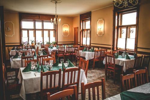 Hostal Borosty�nkert �tterem & Vend�gh�z