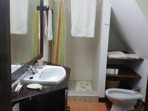 Bed & Breakfast Luna House Moyo Wa Dunia Ltd
