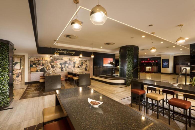 Hotel Stamford Plaza (ciudad Superior)