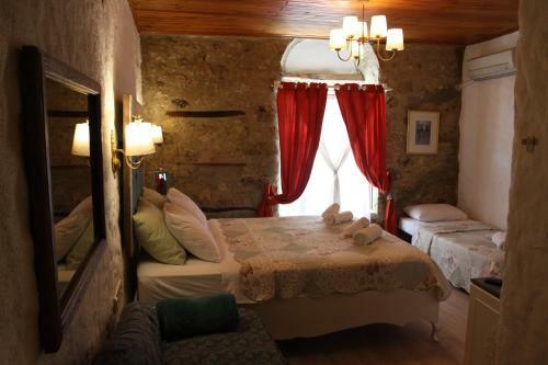 Hostal Imerek Tas Ev Hotel