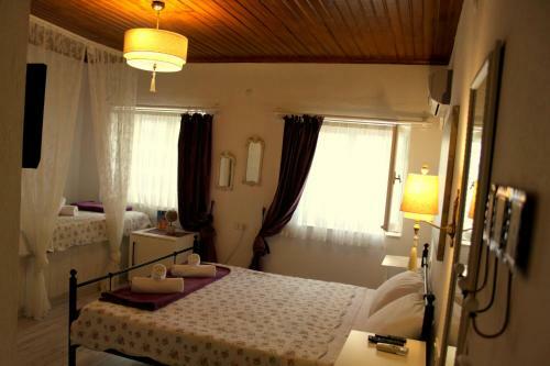 Hostal Imerek Tas Ev Hotel