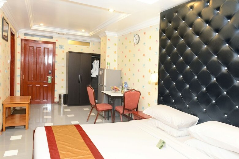 Hotel Grand United (ahlone Branch)