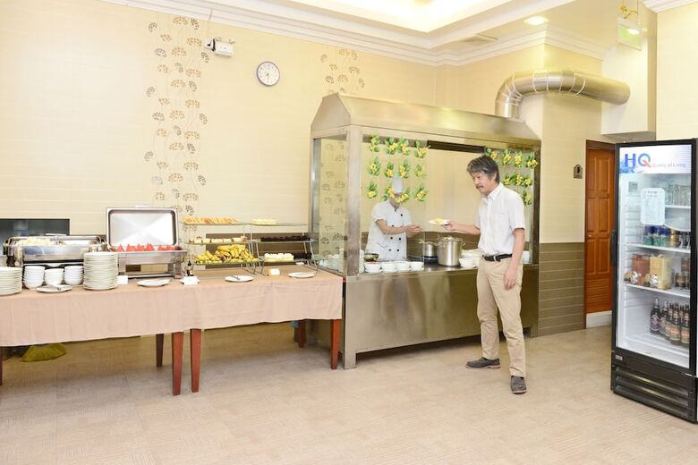 Hotel Grand United (ahlone Branch)