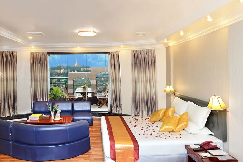 Hotel Grand United (ahlone Branch)