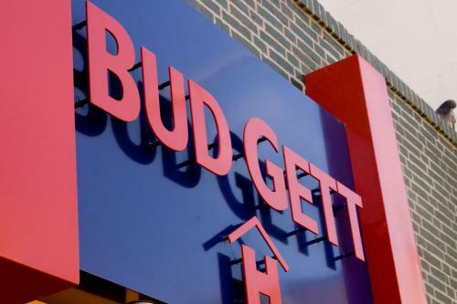 Bud Gett Hostels
