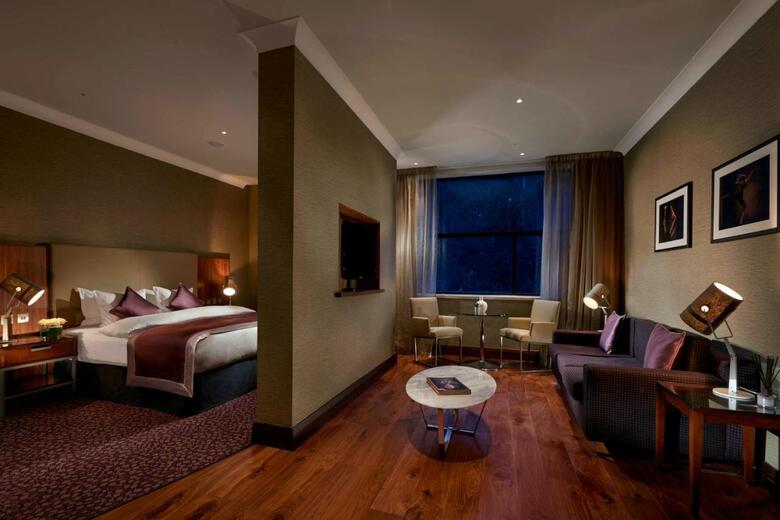 Hotel The Glasshouse Autograph Collection By Marriott