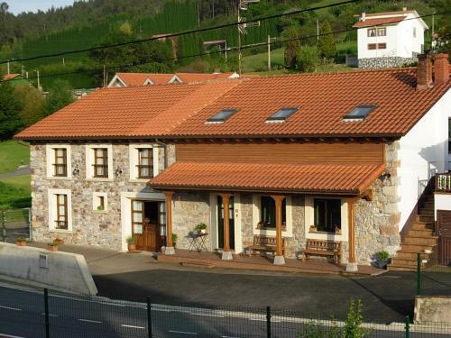 Agroturismo La Llosa Rodr�