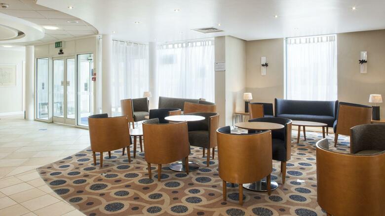 Hotel Holiday Inn Express Kassam Stadium