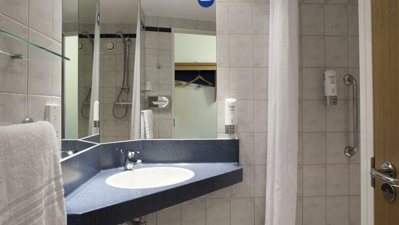 Hotel Holiday Inn Express Kassam Stadium