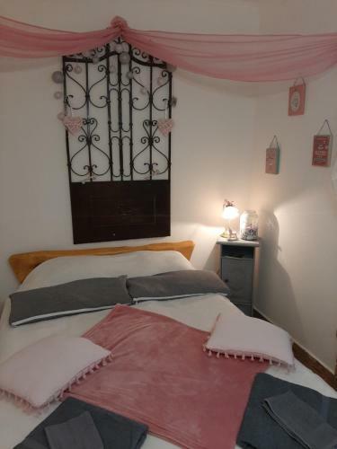 Hostal �des Otthon Vend�gh�z