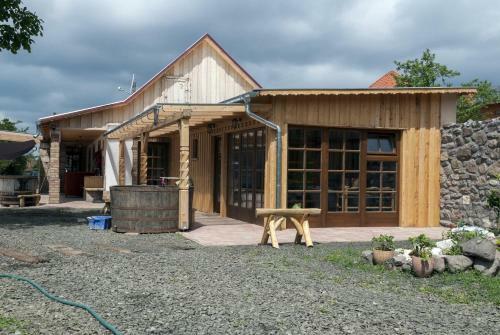 Hostal �des Otthon Vend�gh�z