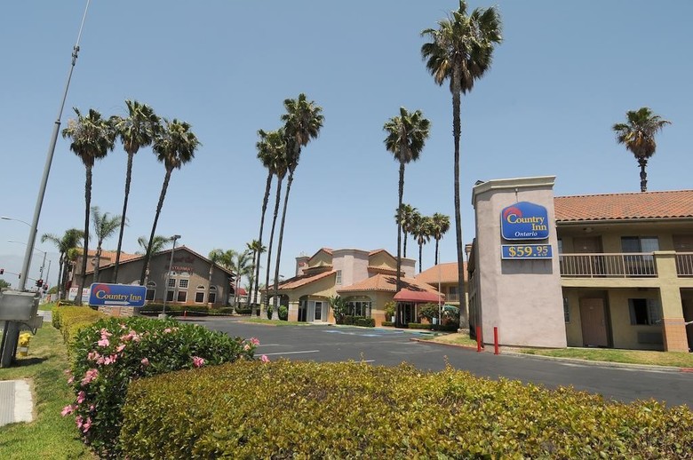 Hotel Country Inn Ontario