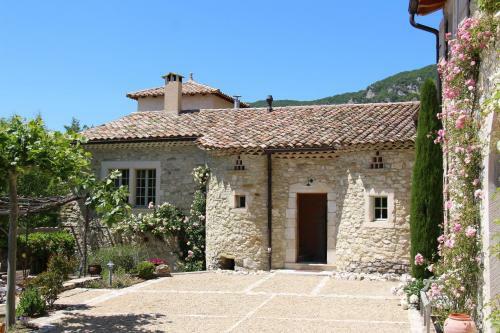 Hostal Domaine Du Roc